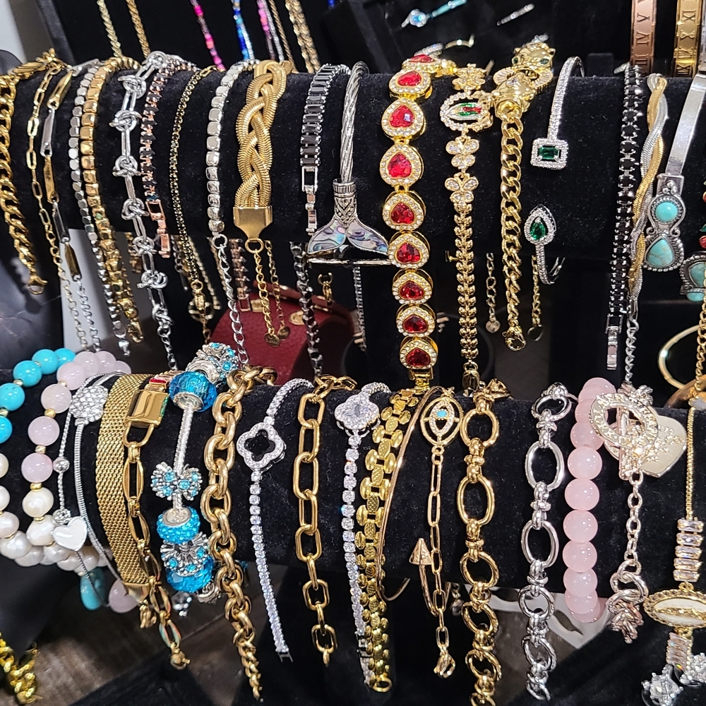 BEAUTIFUL JEWELRY!!